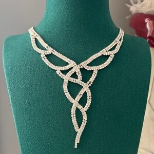 Elegant Silver Necklace